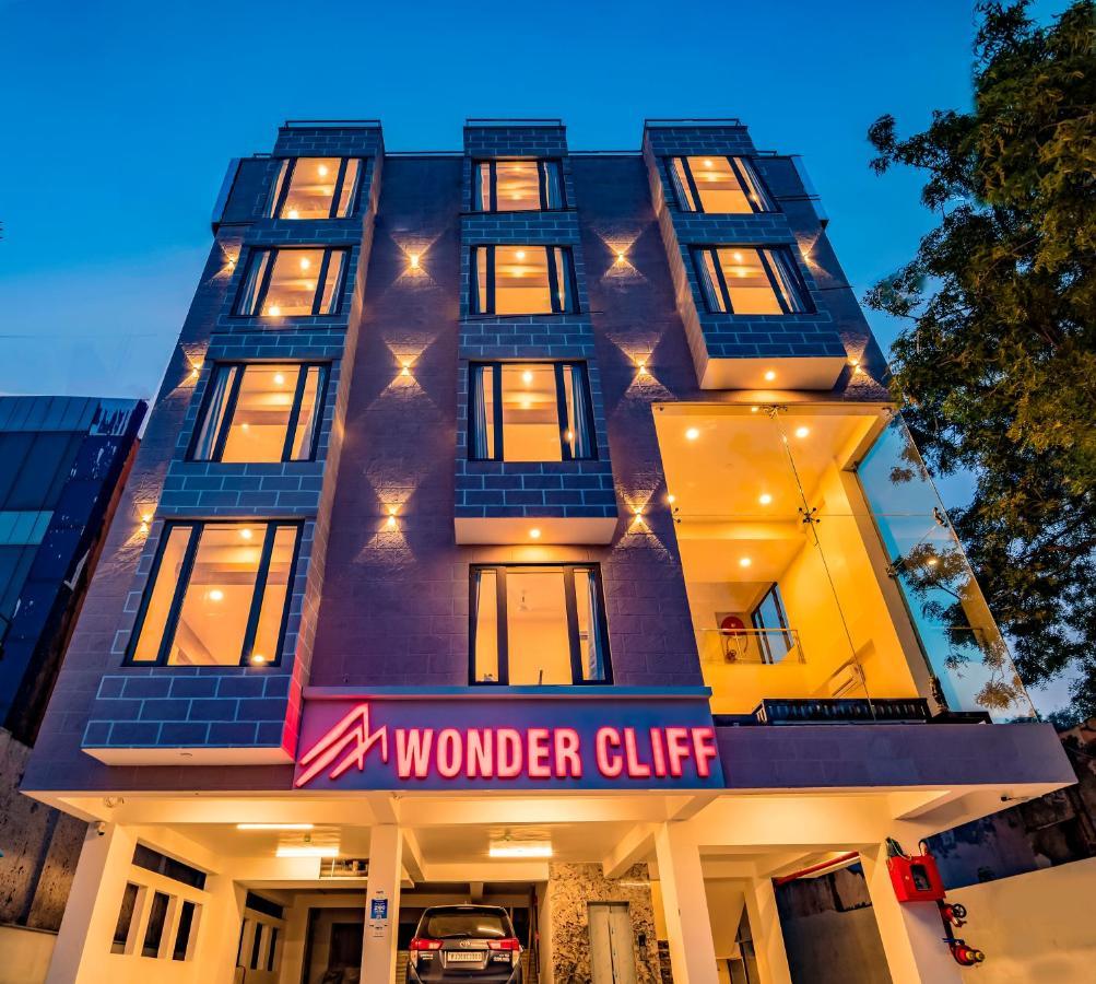 Hotel Wonder Cliff Удайпур Екстер'єр фото